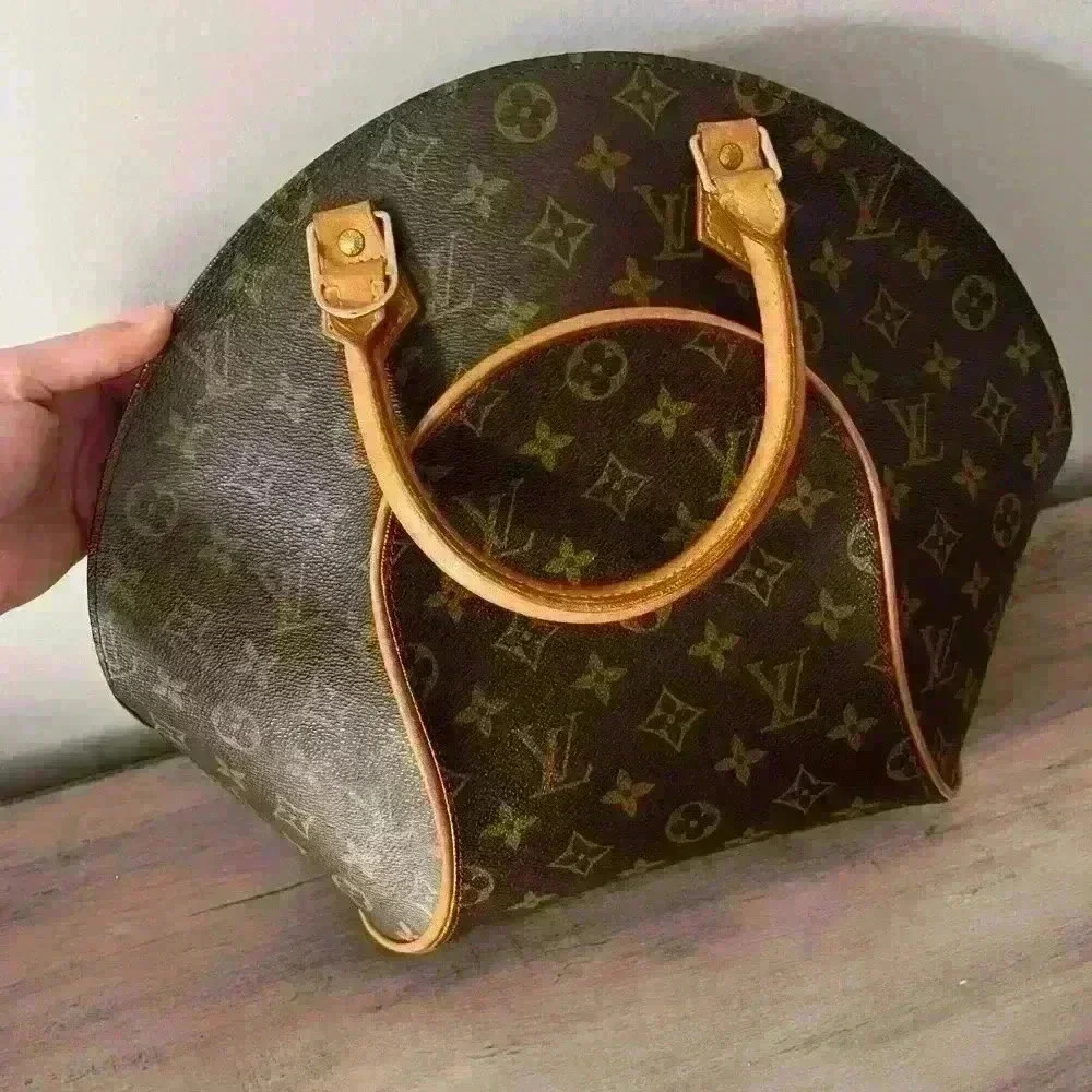 Louis Vuitton handbag - Picture 2 of 4